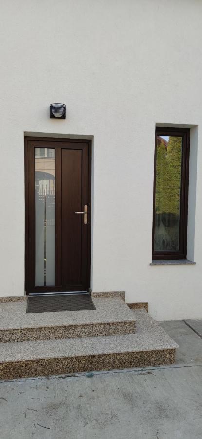 Rov Apartment Suceava Exterior photo